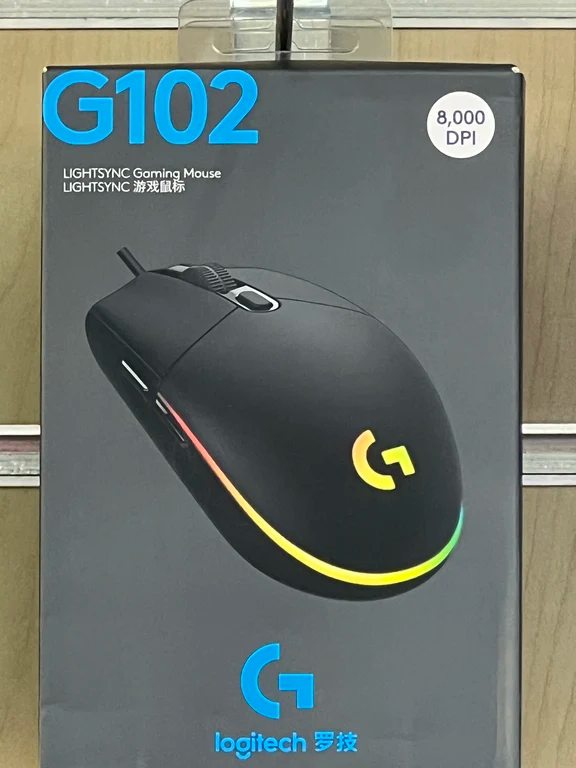 Retail box of the black Logitech G102 Lightsync gaming mouse showing 8,000 DPI rating